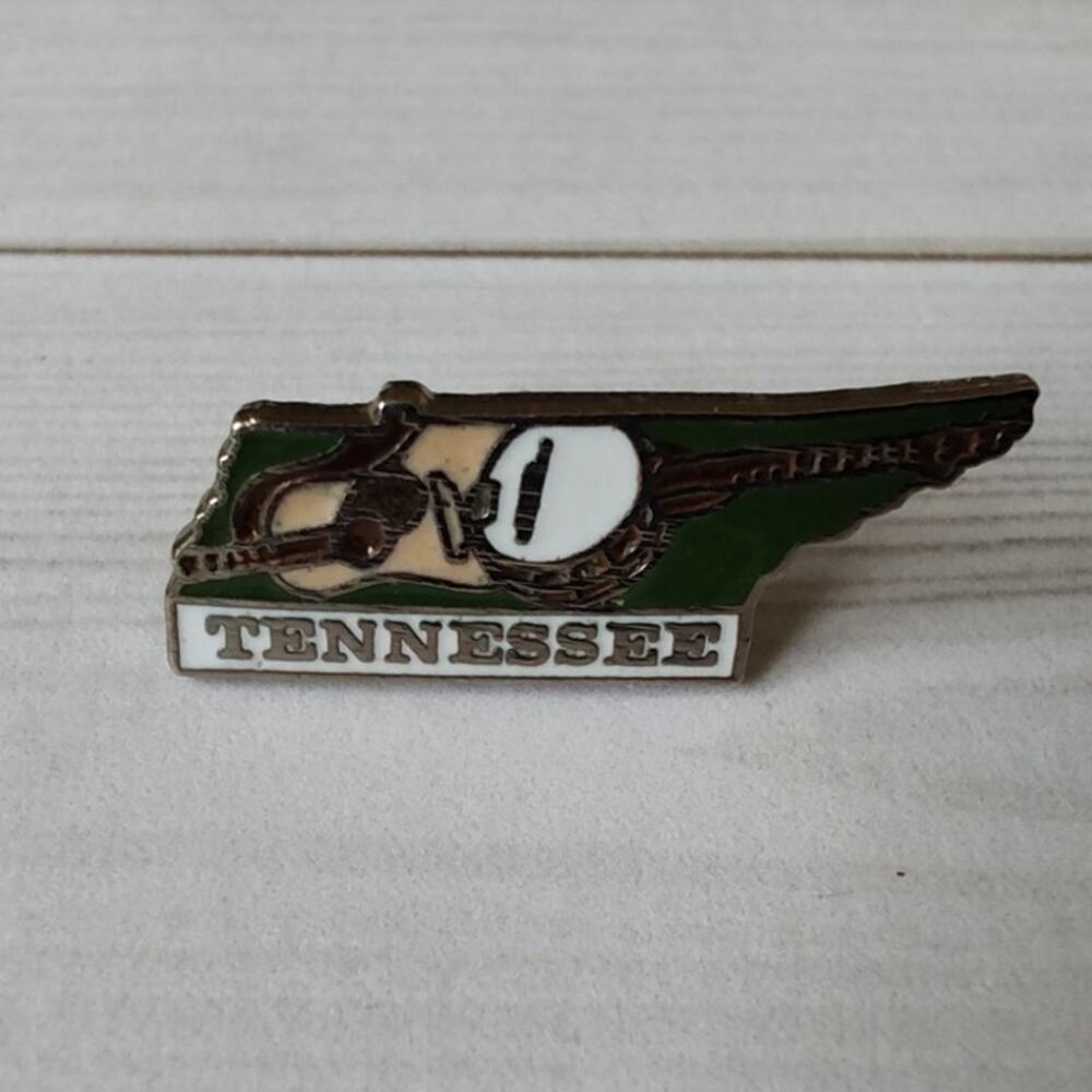 Tennessee State Shaped Pin Souvenir Travel Hat Lapel Collectible